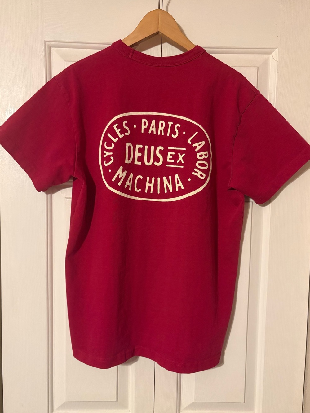 Deus Ex Machina Red Crewneck Logo T-Shirt - men’s large